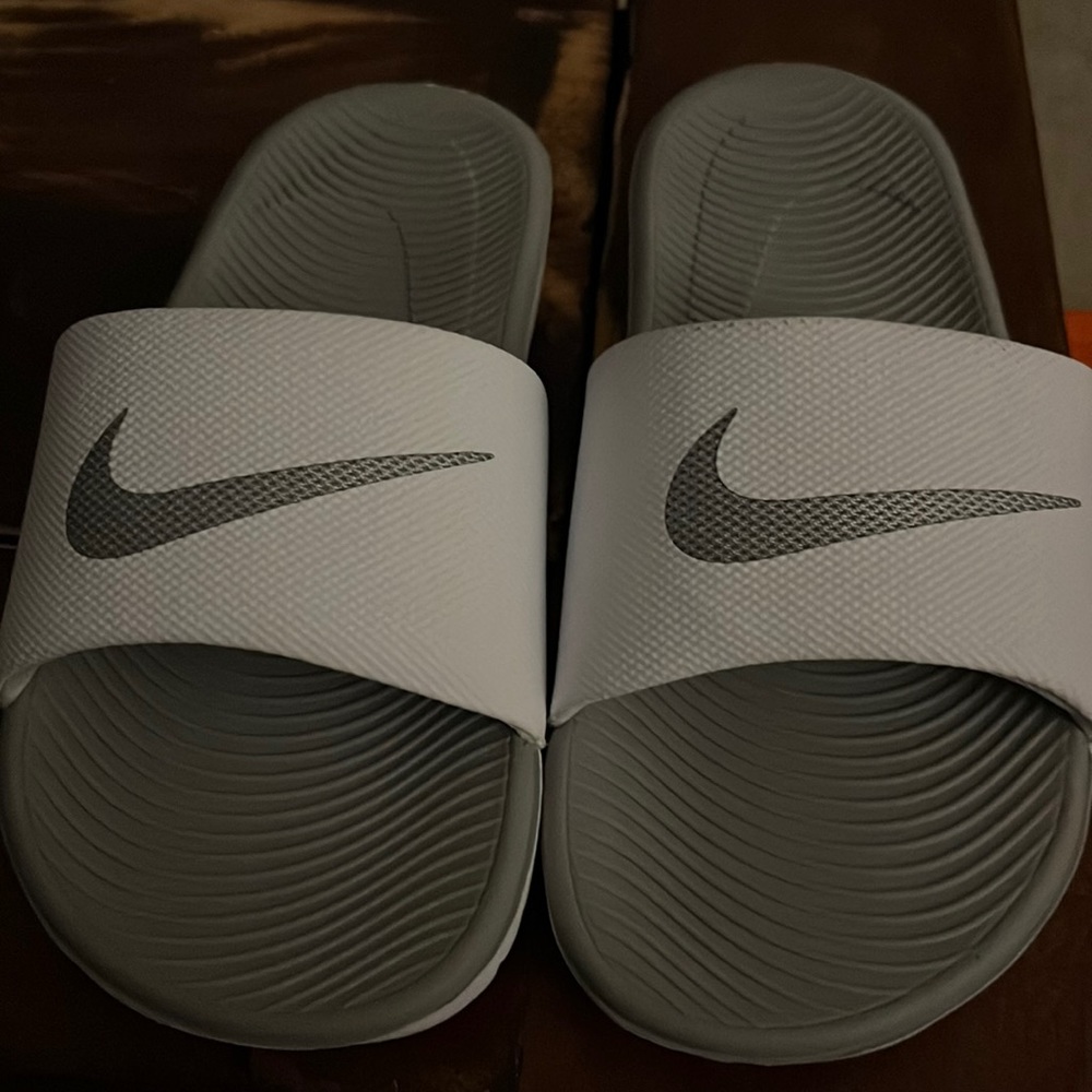 Nike slides